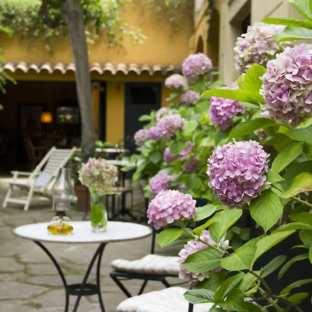 Bed & Breakfast Caldescans 3*